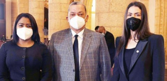 Kary Ramírez, César Mercedes y Yanett Rodríquez.