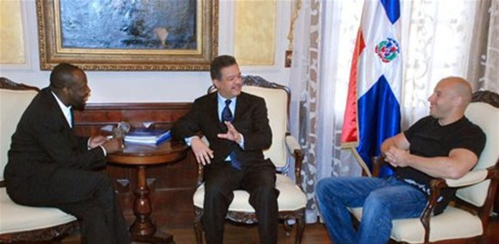 En 2010, el músico haitiano Wycle Jean, el mandatario Leonel Fernández y el actor Vin Diesel.