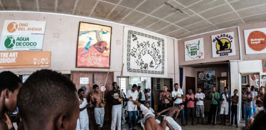 Clase de Capoeira en el Centro de Acogida Socioeducativa y Musical (CASEM) de Tulear (Madagascar).YERAY MENÉNDEZ.