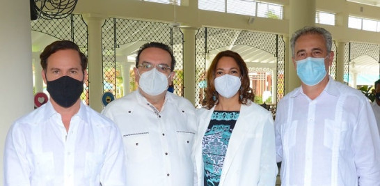 Hugo Pérez, Ángel García, Josefina Pichardo y Fernando Castillo.