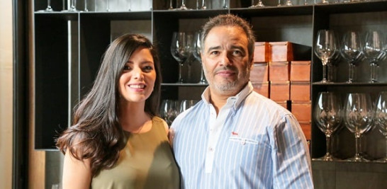 Estefanía Sanabia y Samuel Álvarez en Ajuala