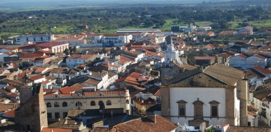 11.-Vista del pueblo de Alburquerque, en España, desde su castillo.Foto: Eduardo Maya Robles. Técnico de la Oficina de Turismo de Alburquerque.
