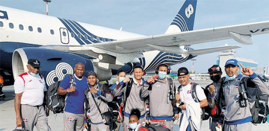 El equipo de boxeo de República Dominicana en los Juegos Olímpicos, a su llegada este domingo a Tokio.