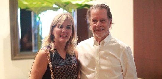 Jennifer Menéndez de Cabral y Luis José Cabral.