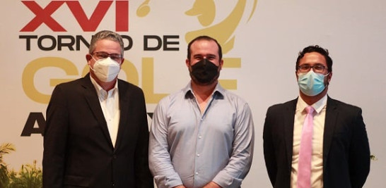 Guarocuya Guzmán, Jonathan Ruíz y Gustavo Cáffaro.