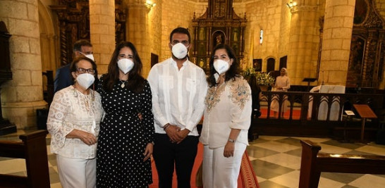 Nidia Hernández, Alfida Puello, Wady  Manuel Asbún y Soraya Puello.