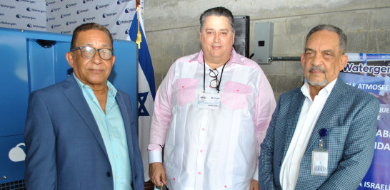 Gilberto Reynoso,David Cohen y  Ranulfo Rodríguez, jefe de gabinete del Ministerio de Economía, Planificación y Desarrollo.