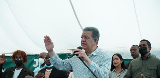 El expresidente Leonel Fernández durante una actividad de la Fuerza del Pueblo.