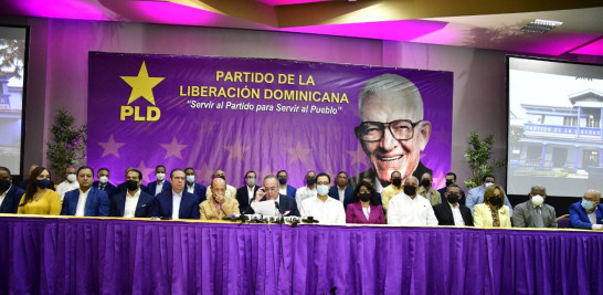El comité político del PLD en su rueda de prensa esta tarde para defender al expresidente Danilo Medina. JORGE MARTINEZ/LD