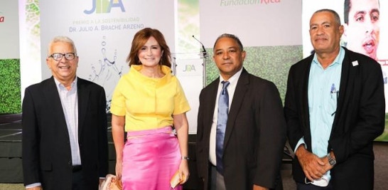 Alex Jimenez, Circe Álmanzar, Aurelio Henríquez y Wilfredo Medina.