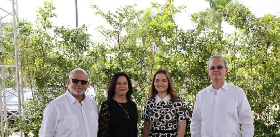 Eduardo Grullón, Virginia Grullón, Alexandra Grullón y Manuel A. Grullón.