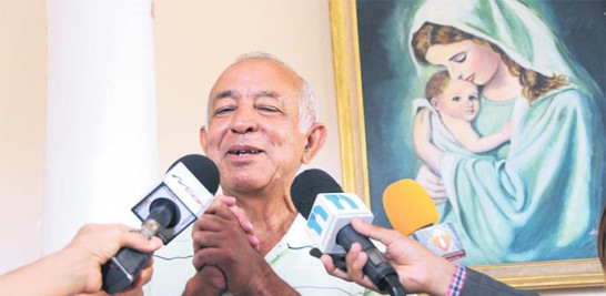 El padre Luis Rosario gozó de mucha admiración y respeto del país por su constante
labor a favor del encauzamiento correcto de la juventud dominicana. /LISTIN DIARIO