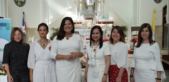 Montserrat Puig, Margarita Moronta ,Sonia Villanueva, Lidia Costa,Lisete Lopez y Leonor Asilis.