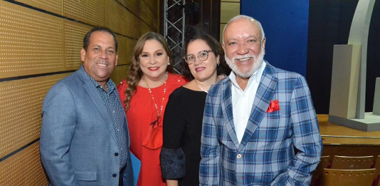 Nelson Brens, Jatnna Tavarez, Ali Ortega y Jochy Santos.