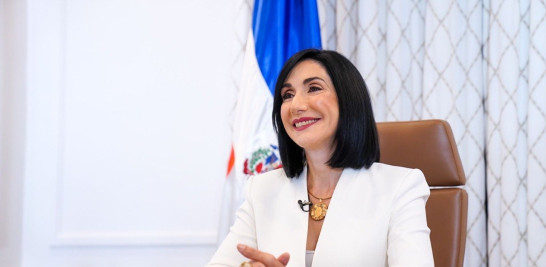 Raquel Arbaje, Primera Dama de la República. Fuente externa