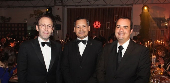 Giuseppe Bonareli, Edison Santo y José Montero.