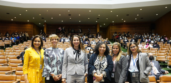 Olga Morel, Jimena Conde, Lisnel Ledesma, Ana Cecilia Solano, Laura Sang y Dhayana Durán.