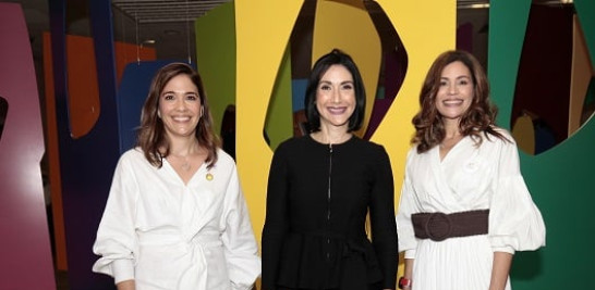 Jenny Ramia, Raquel Arbaje de Abinader y Jeannina Estévez