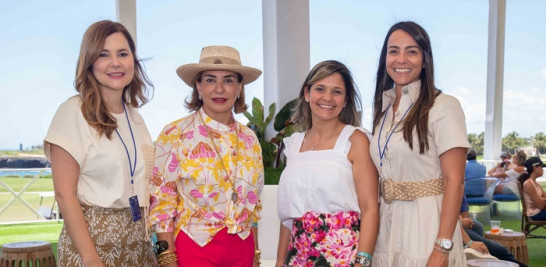 Claudia García, Haydée  Rainieri, Paola Gonell  y Lidia Valdez.