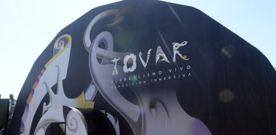 "Tovar - Surrealismo vivo", en la Plaza España.  CulturaRD