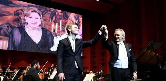 El pianista Dmytro Choni junto al maestro José Antonio Molina