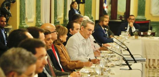 Reunión del presidente Luis Abinader con medios de comunicación. Foto LD.