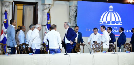 El presidente Luis Abinader encabezó una rueda de prensa junto a funcionarios de su Gobierno, básicamente del área agropecuaria, donde anunció el inicio del plan Siembra RD. JA MALDONADO / LD