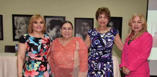 Rommy Grullón, Myrna Pimentel, Aida Josefina Troncoso y María de los Angeles.