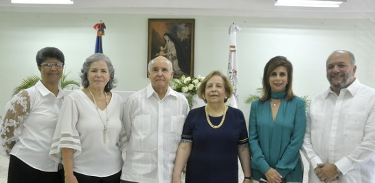 Juana González, Consuelo Saviñón, Juan Mansfield, María de Jesús de Mansfield, Patricia De Moya y Carlos Correa. 
Leonel Matos/LD