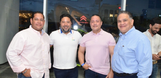 Ariel Ubiera, Rosendo Tournam, Melvin Cruz  y Dario Lama.