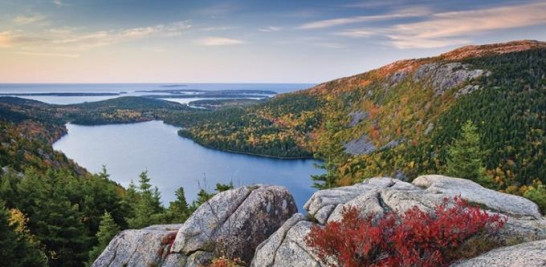 El Parque Nacional Acadia tiene 41,000 acres.