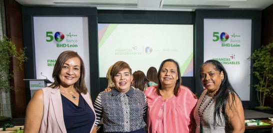 Lady Reyes, Ana Mercy Otáñez, Siddy Roque y Miguelina Santos.