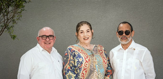 Robert Cabrera, Cándida Stark y Roberto Rivas