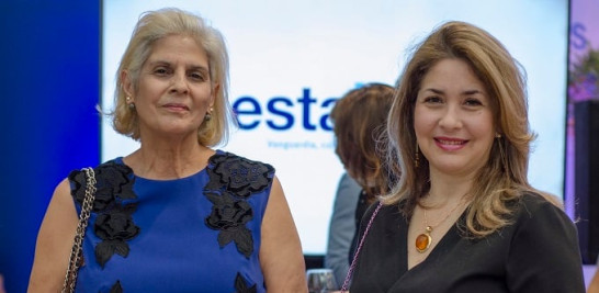 Ingrid de Rodríguez y María Asilis de Matos.