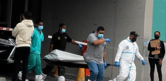 Trasladan cadáver de Said Lobo Bonilla, hijo del expresidente de Honduras Porfirio Lobo Sosa, asesinado en Tegucigalpa el 14 de julio de 2022. Foto: AFP.