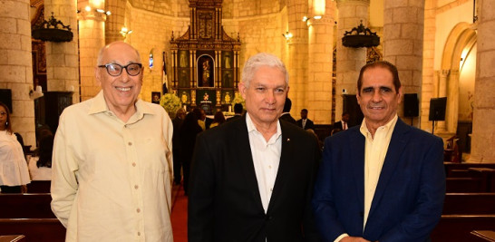 Juan Guiliani  Cury, Juna Francisco Puello y Héctor J. Cruz.