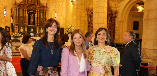 Nidia Paiewonsky, Mónica Armenteros y Jinny Alba.
