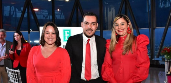 Analie Castro., Raul  Rodríguez y Liuba Crisostomo.