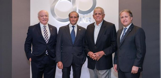 Pedro Esteva Troncoso, Lawrence Hazoury, Rafael Vitelio Bisonó y Gustavo Ariza.
