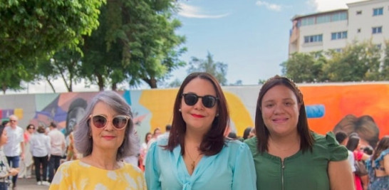 Lourdes Expósito, Keissy Expósito y Lukeila Martínez.