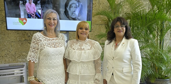 Mayra Hazim, Rommy Grullón y Charito Díaz.
