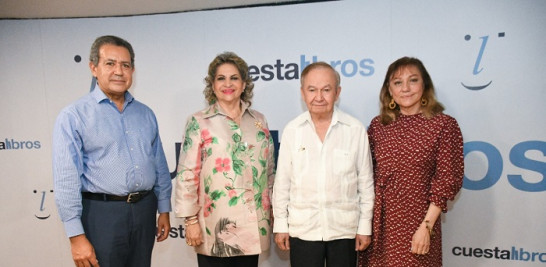 Tomás Vargas, Alexandra Izquierdo, Elis Pérez y Francia de Pérez.