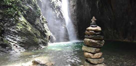 La Cascada la Taína, forma parte de las últimas precipitaciones del arroyo Arenoso antes de confluir con el río Nizao. Jorge Luís Martinez/ Listín Diario