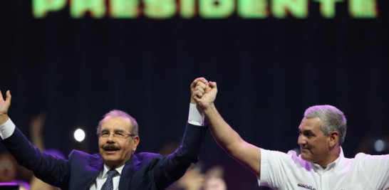<span style="font-size:9px"><em>El expresidente Danilo Medina mientras apoyaba la campa;a electoral del entonces candidato presidencial Gonzalo Castillo/ Listín Diario </em></span>