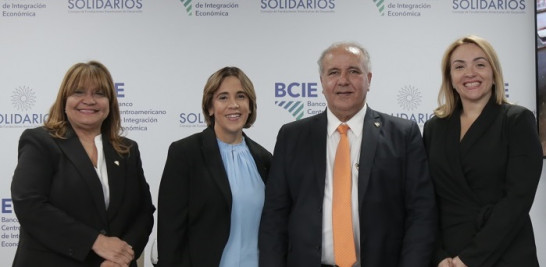 Eva Carvajal, Mercedes Canalda, Ricardo Canalda y Patricia Álvarez