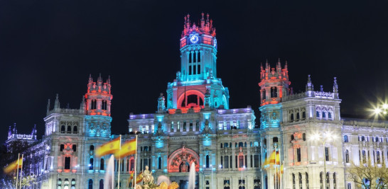 Cibeles square en Navidad, Madrid, España