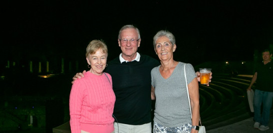 Susan Mee, Tony Mee e Inge Demyttenaere.