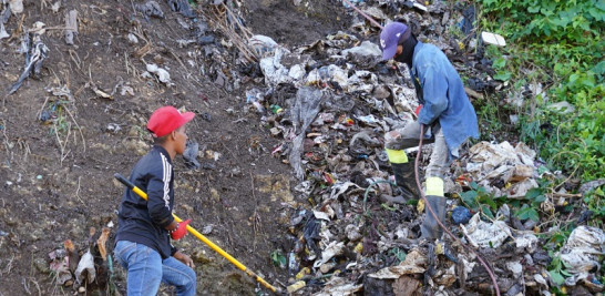 Recoleccion de basura en La Zurza. Foto de Raúl Asencio