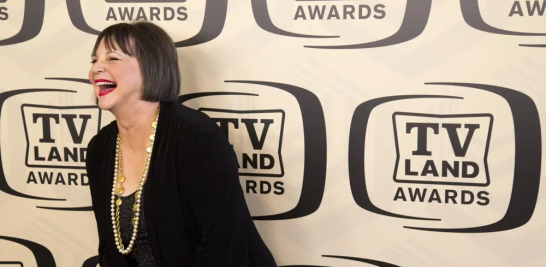 Cindy Williams llega al décimo aniversario de los TV Land Awards en Nueva York el 14 de abril de 2012. Williams, quien interpretó a Shirley junto a Laverne de Penny Marshall en la popular comedia "Laverne & Shirley", murió el miércoles 25 de enero de 2023 en Los Ángeles a los 75 años, dijo su familia el lunes 30 de enero. (AP Photo/Charles Sykes, File)