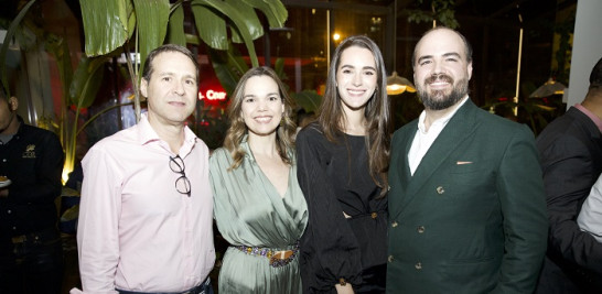 Luis Enrique Fajardo, Emiliana Veluttini, Isabella Braschi y Luis Emilio Velutini.